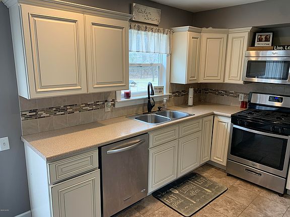 4th image of 55529 Giddings Ct
