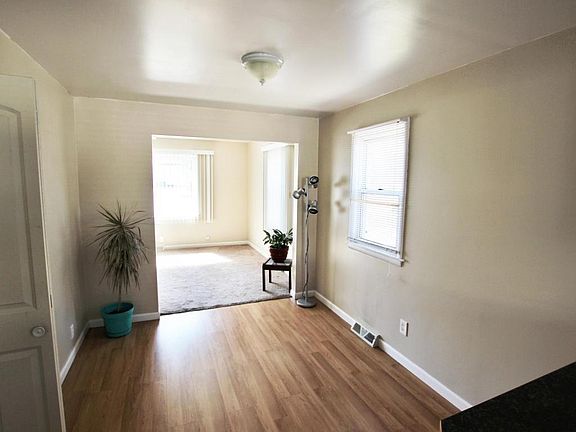 4th image of 153 Majestic St SE