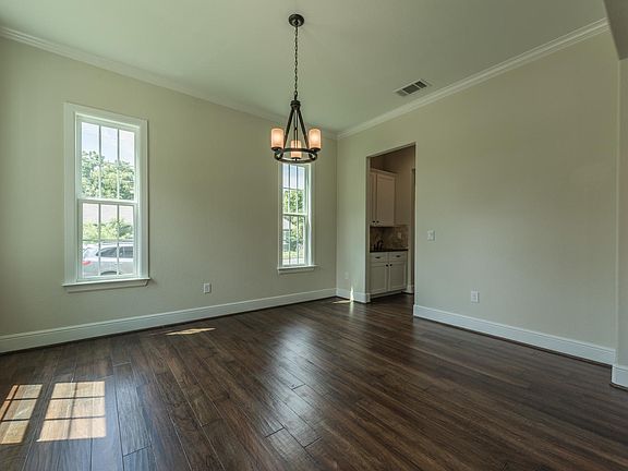5th image of 5200 Avenue H