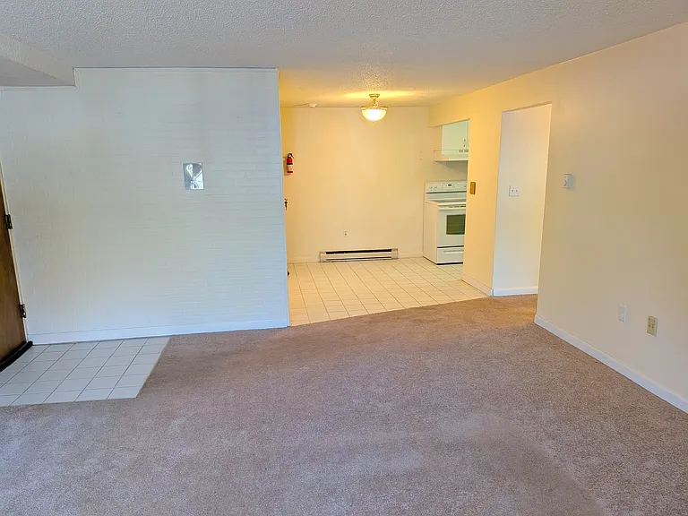 16 Juniper Rd #14A — Photo 3