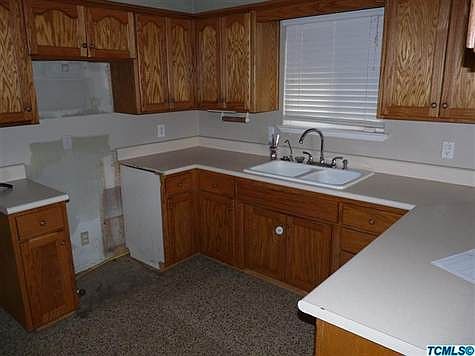 5th image of 3435 W Fairview Ave