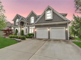 1317 SW Pebble Ln, Lees Summit, MO 64082