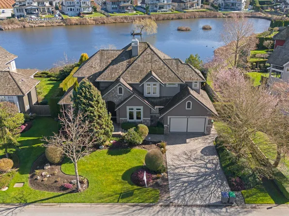 3928 159th St, Surrey, BC V3Z 0Y3