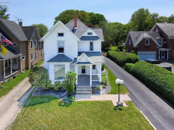 822 E Main St, Bellevue, OH 44811