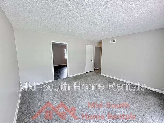 4th image of 3191 Parham St