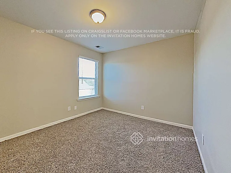 925 Donington Cir — Photo 15