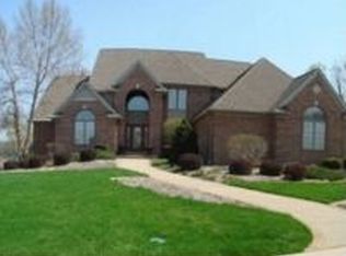 1836 Susan Hope Dr, Pekin, IL 61554