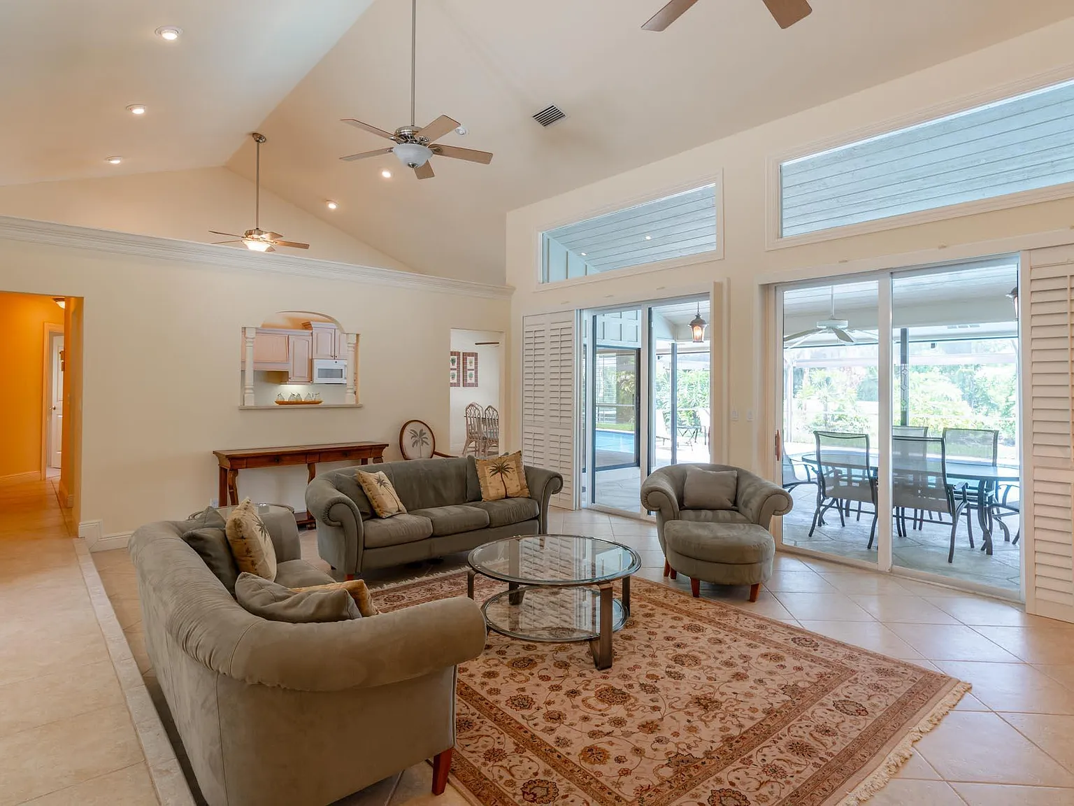 3 bed, 3.0 bath, 1932 sqft, $13,000 — Photo 4