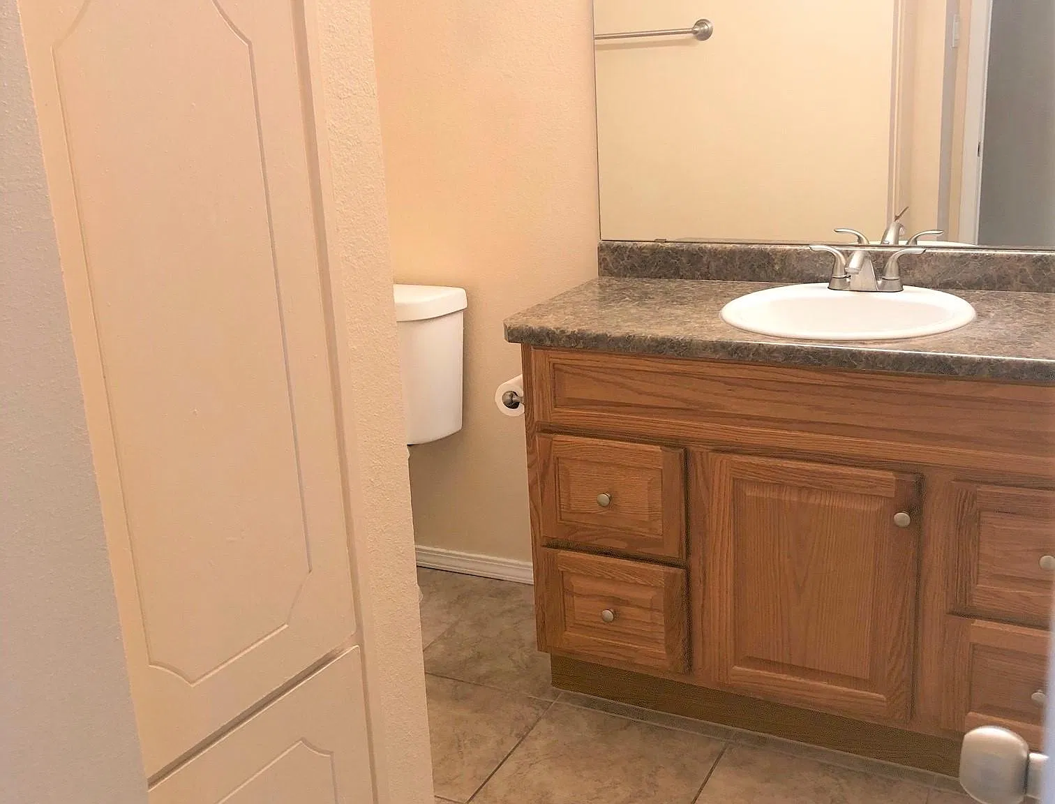 2 bed, 2.5 bath, 1089 sqft, $1,500 — Photo 4