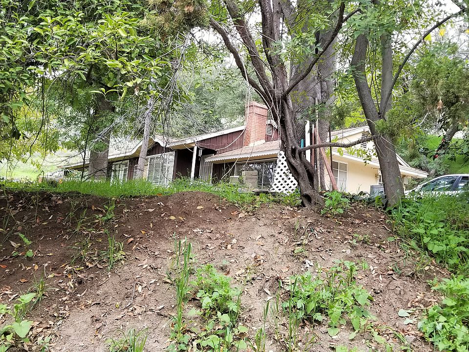 View of house from Mtn Lane 