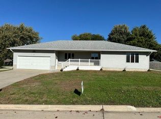 1017 Summit Dr, Webster City, IA 50595