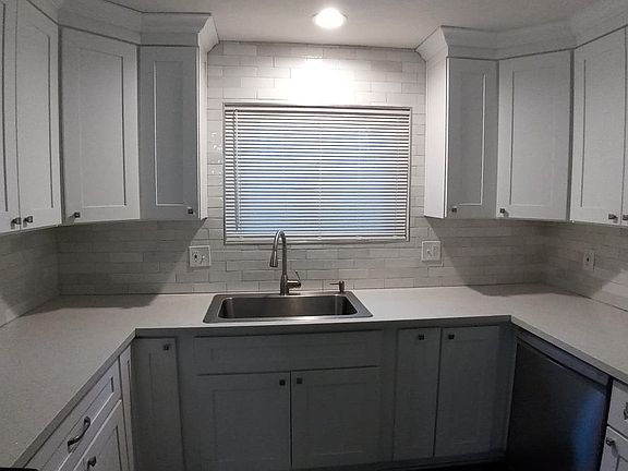 4th image of 530 Tammi Way