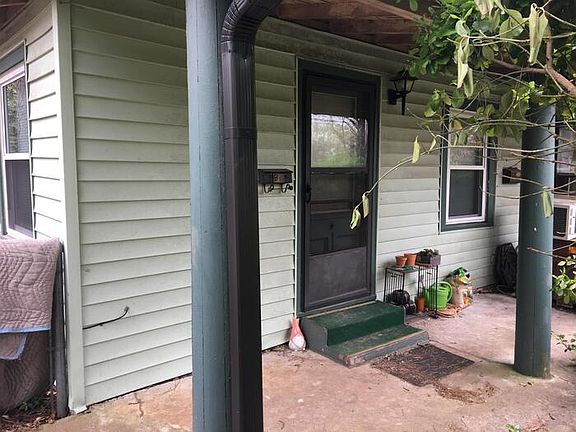 2nd image of 410 E Huntsville Rd #B