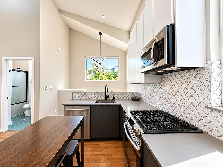 913 Duncan Ln #201 — Photo 13