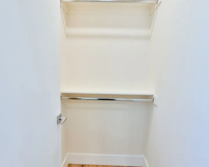 1164 W 37th Pl — Photo 33