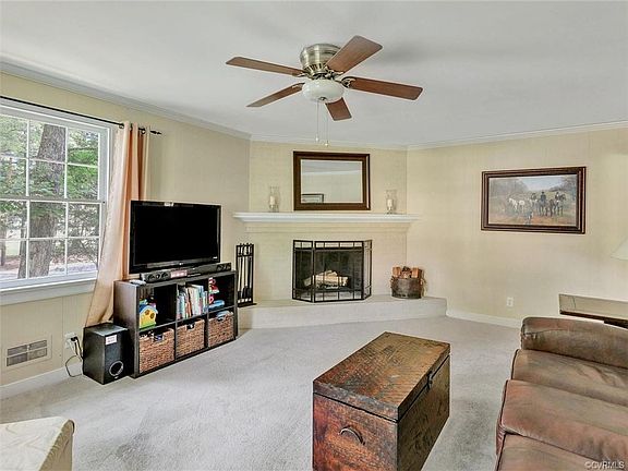 4th image of 9901 Channing Ln