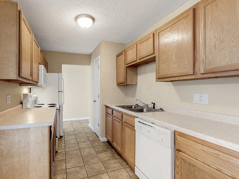 Oak Valley Apartments — Photo 73