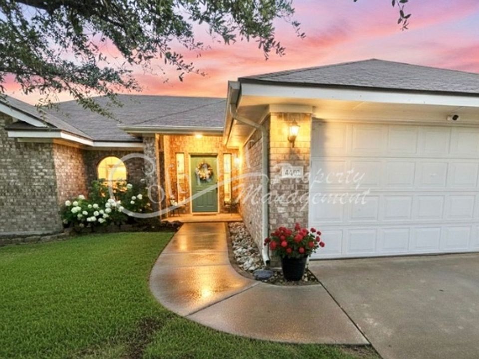 1st image of 4402 Fawn Dr