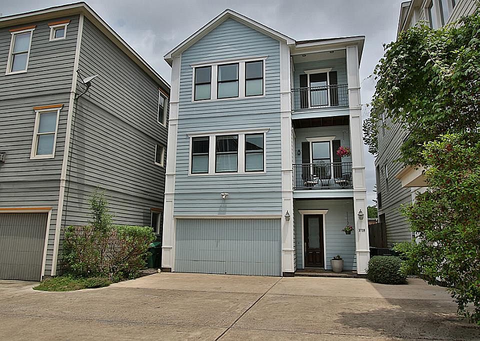 2nd image of 2726 Beauchamp St