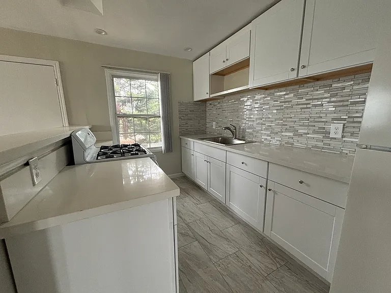 5067-69 Voltaire St #5067 — Photo 1