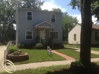 1010 E Bernhard Ave photo 1