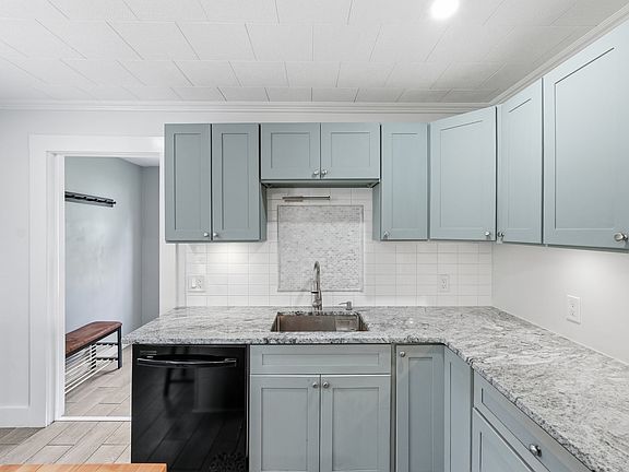 4th image of 96 Apricot St