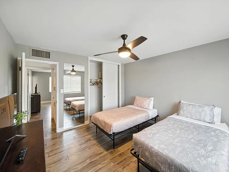 2207 N 71st St — Photo 19