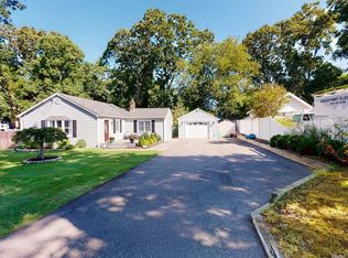 115 Maple St S, Lake Grove, NY 11755