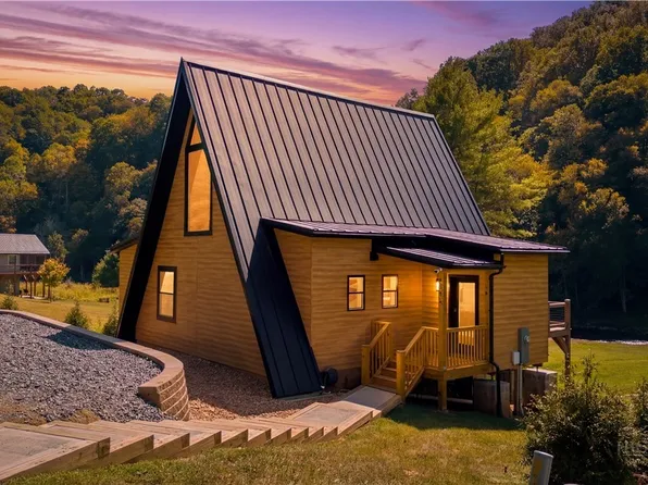 355 S River Hills Road, Lansing, NC 28643