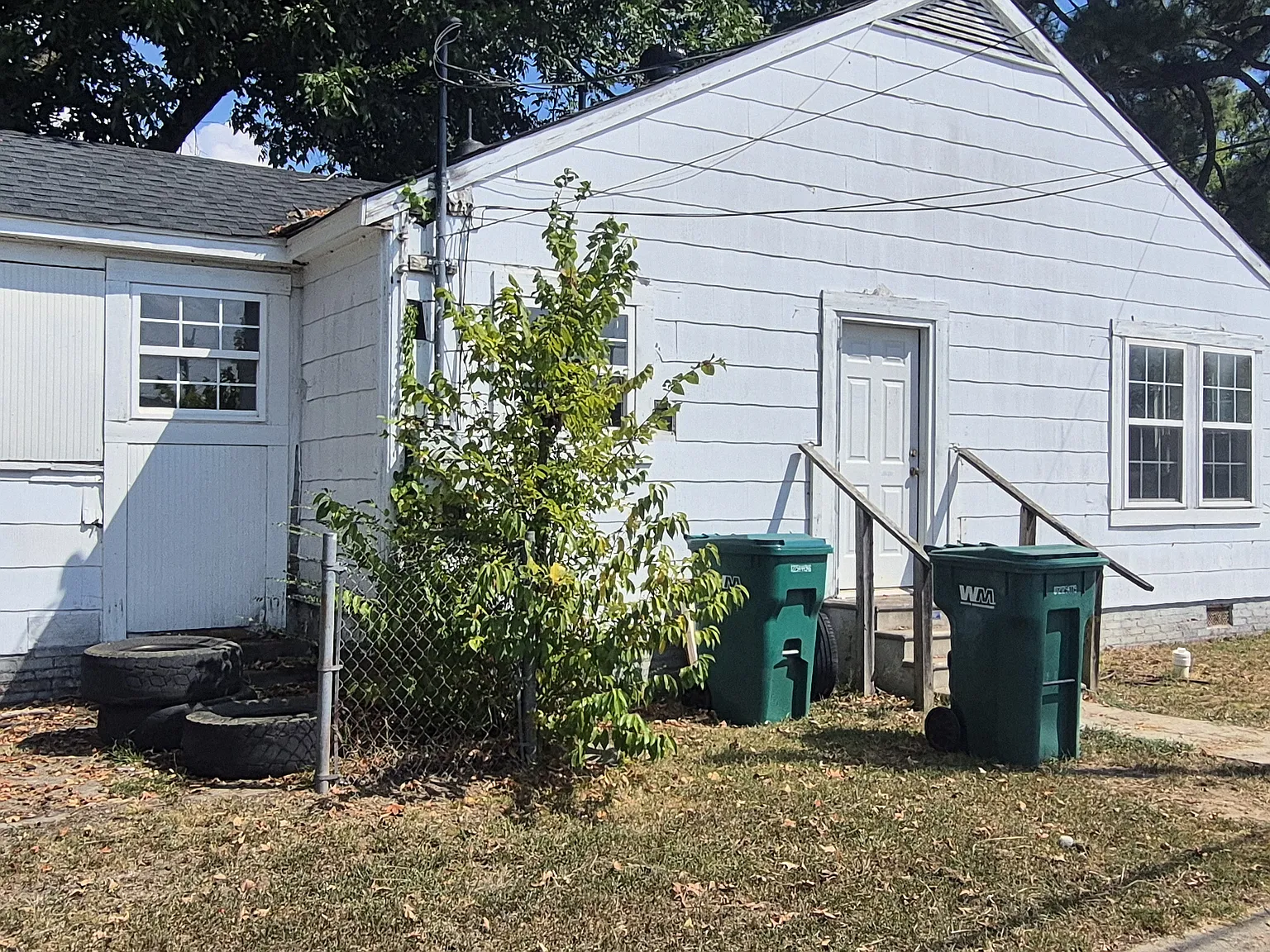 801 E Chester St — Photo 2
