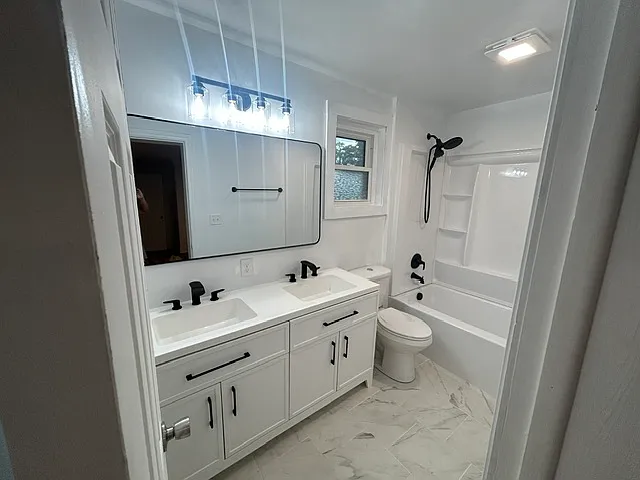 522 Meritta Ave — Photo 1