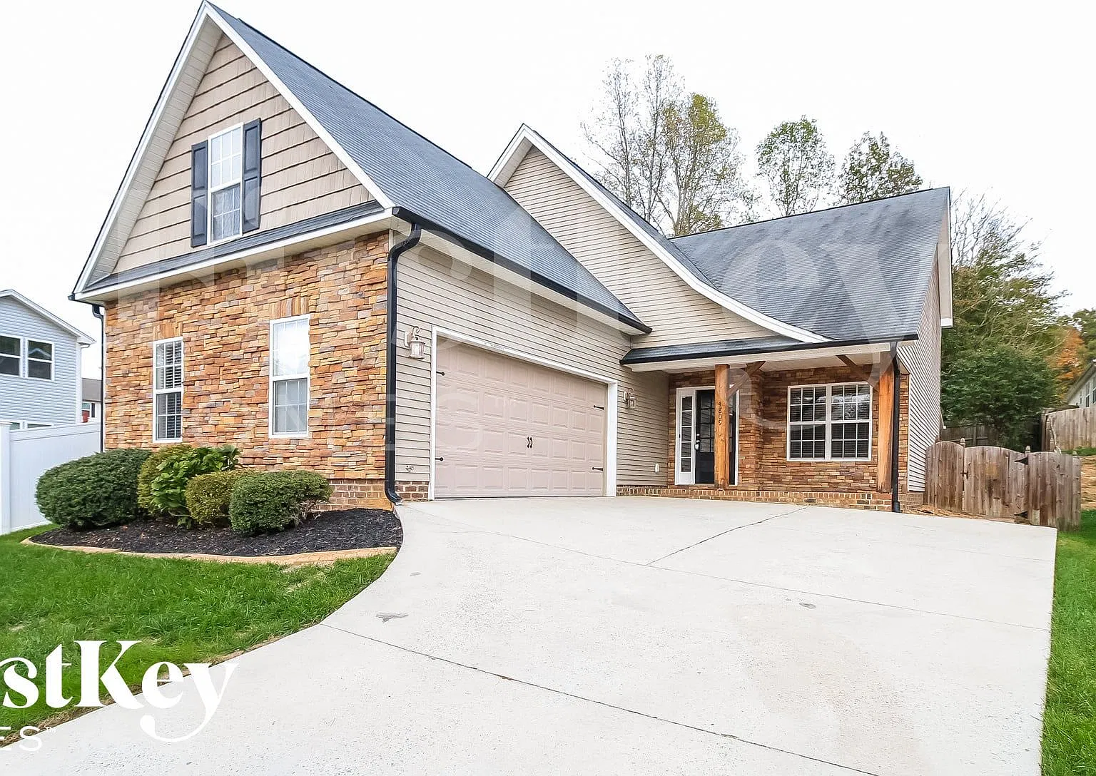4 bed, 2.5 bath, 2148 sqft, $2,295 — Photo 2