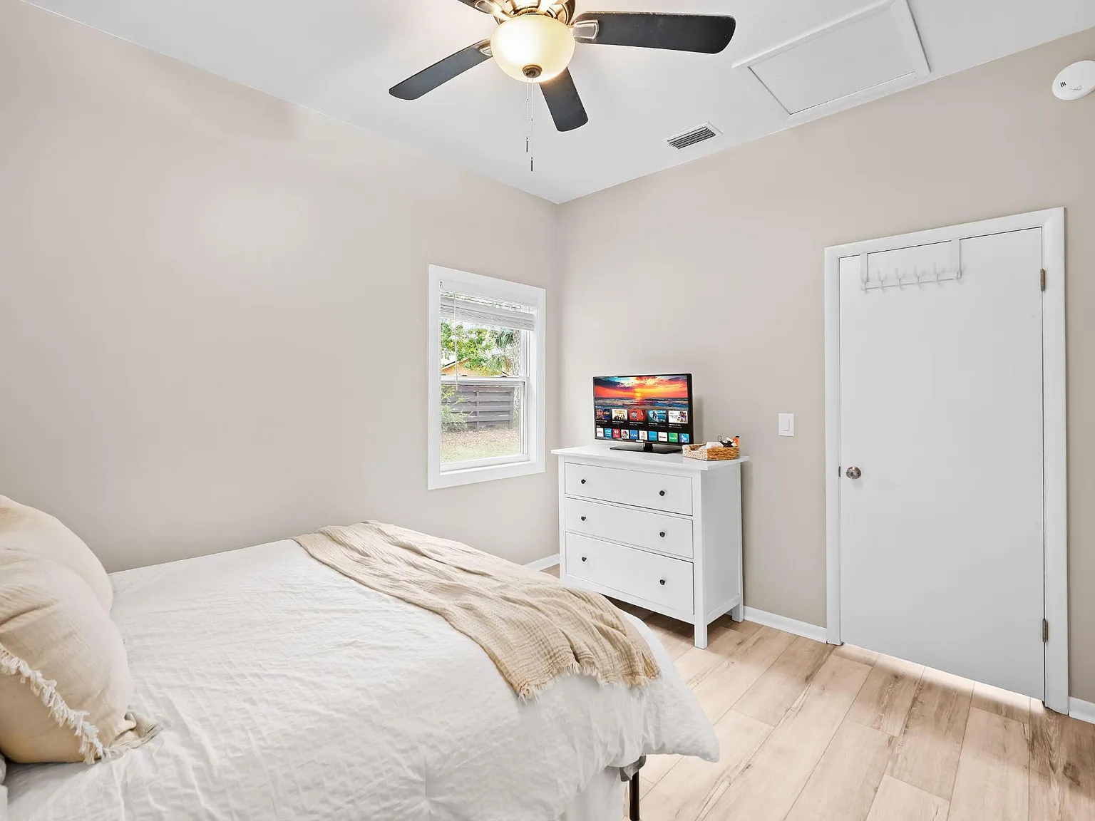 1 bed, 1.0 bath, 500 sqft, $1,711 — Photo 3