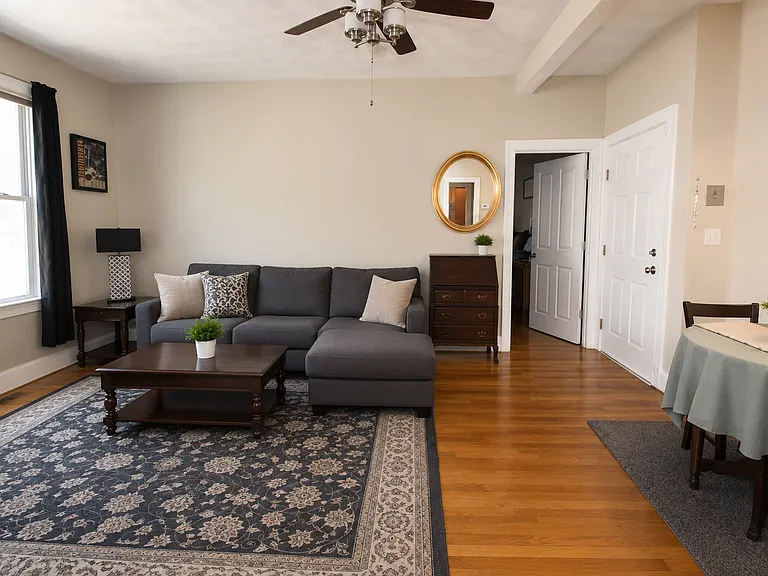 8 Common St #1 — Photo 2