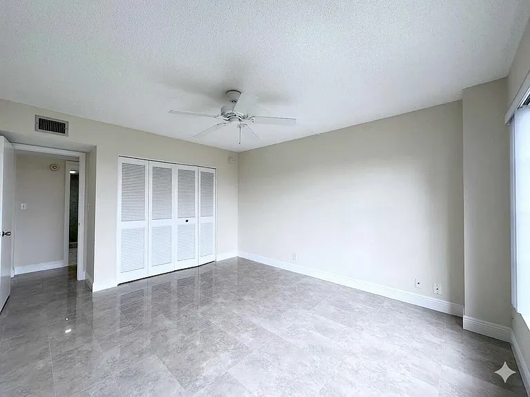 10777 W Sample Rd #714 — Photo 13