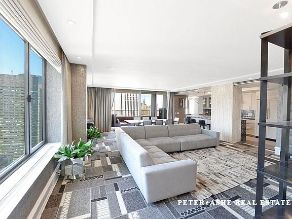 3rd image of 117 E 57th St APT 51B