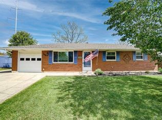 117 Lodestone Dr, Englewood, OH