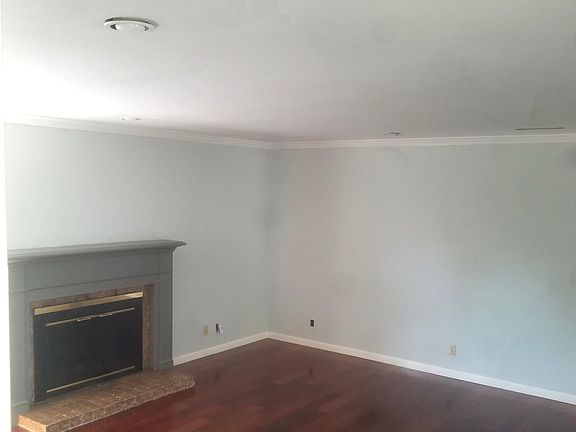 3rd image of 3485 Twin Oaks Dr