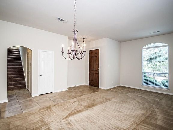 3rd image of 1141 Dayton Dr