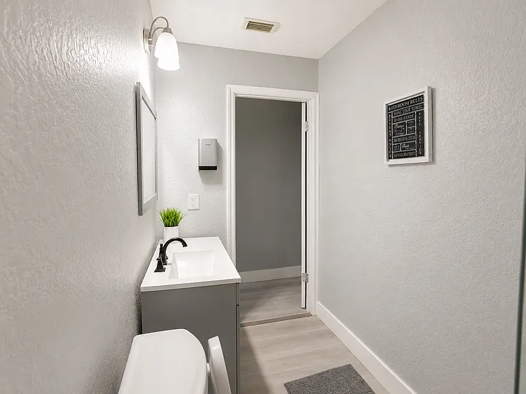 901 SW 121st Ave — Photo 16