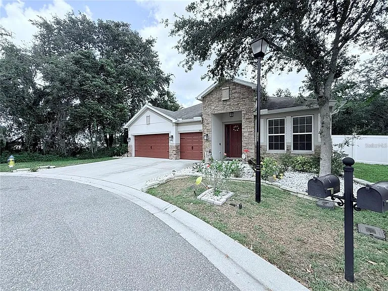 6456 Doe Path Ct — Photo 2