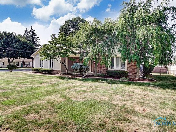 2nd image of 556 Greenfield Dr