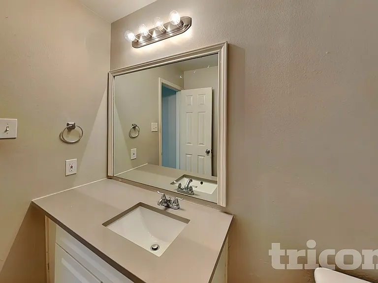 1110 Wayne Ave — Photo 13