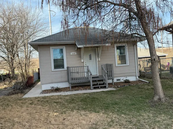 1319 Hoffman St, Hammond, IN 46327