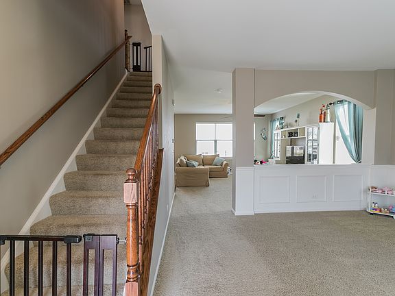 2nd image of 2464 Goldenrod Way