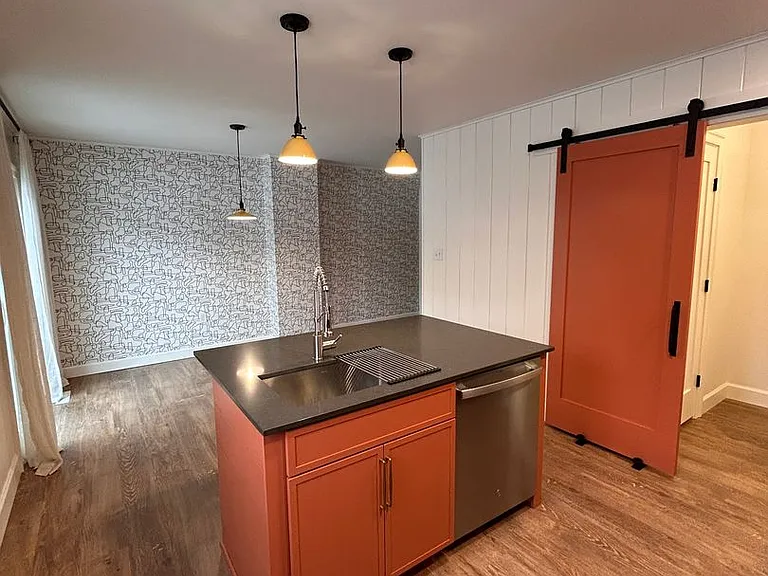435 Crosswinds Dr — Photo 7