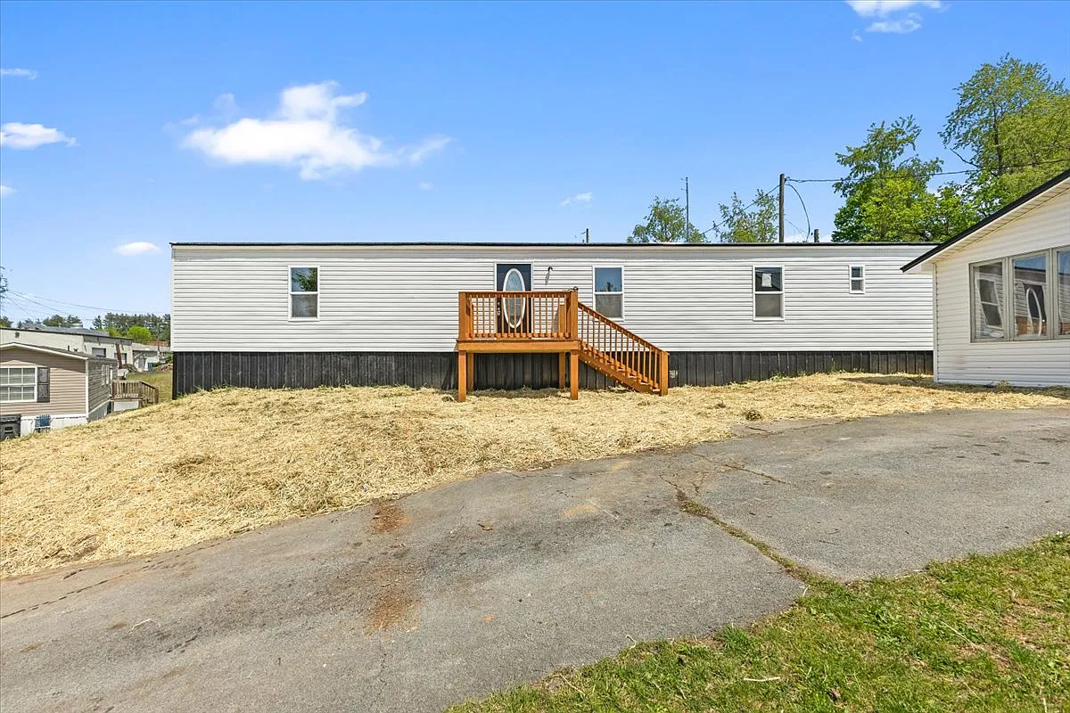 Building Photo - Weaver Pike