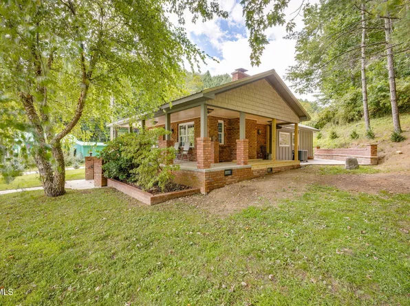 102 Smith Branch Rd, Roan Mountain, TN 37687