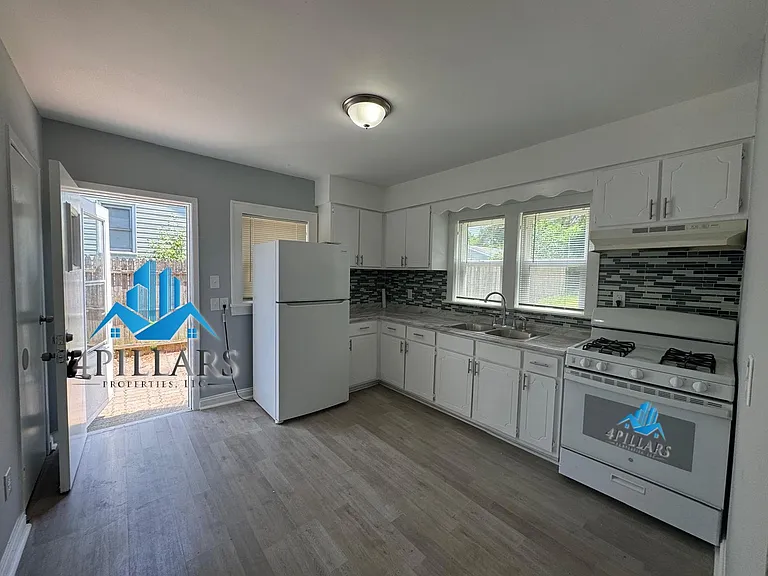 5091 Central Ave — Photo 6
