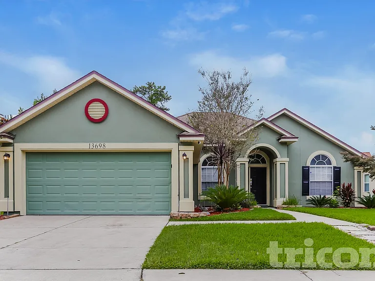 13698 Devan Lee Dr N — Photo 1